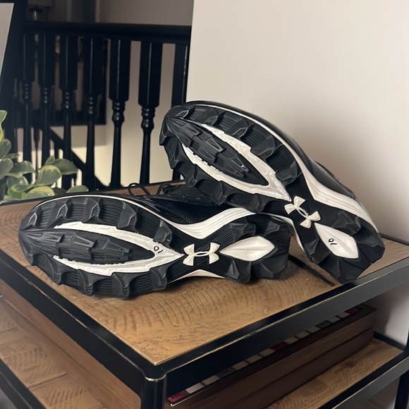Under Armour Cleats - Size 10 - Picture 6 of 7